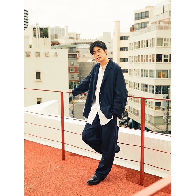 井之脇海 発売中の Uomo 9月号に掲載されています 久しぶりの雑誌の取材で 好きな洋服を着られて嬉しかったです 是非読んでみてね Uomo コモリ Vivizine 井之脇海 発売中の Uomo 9月号に掲載されています 久しぶりの雑誌の取材で 好きな洋服を着られて嬉しかったです 是非読んでみてね Uomo コモリ Vivizine