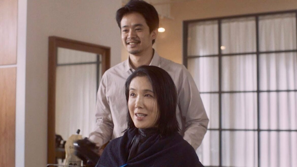 筒井真理子VS池松壮亮、初共演となる本編冒頭映像/映画『よこがお』本編映像 筒井真理子VS池松壮亮、初共演となる本編冒頭映像/映画『よこがお』本編映像
