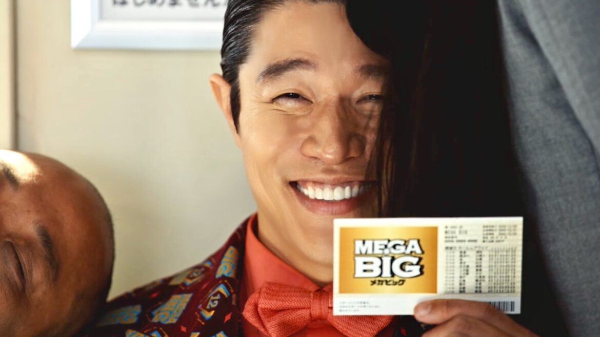 鈴木亮平、トム・ブラウン布川の髪は「いい匂い」/MEGA BIG CM+インタビュー+メイキング 鈴木亮平、トム・ブラウン布川の髪は「いい匂い」/MEGA BIG CM+インタビュー+メイキング